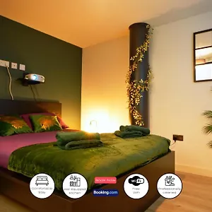 https://luxury-nyc-style-central-serviced-loft.yorkshirehotels.net